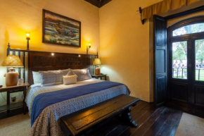 Отель Hotel Mansion Iturbe  Пацкуаро